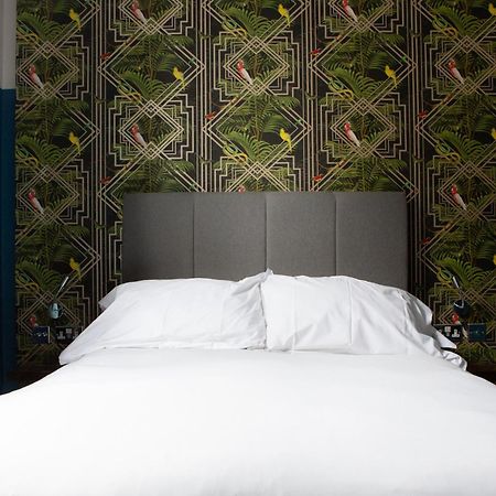 The Crown Rooms Лондон Экстерьер фото