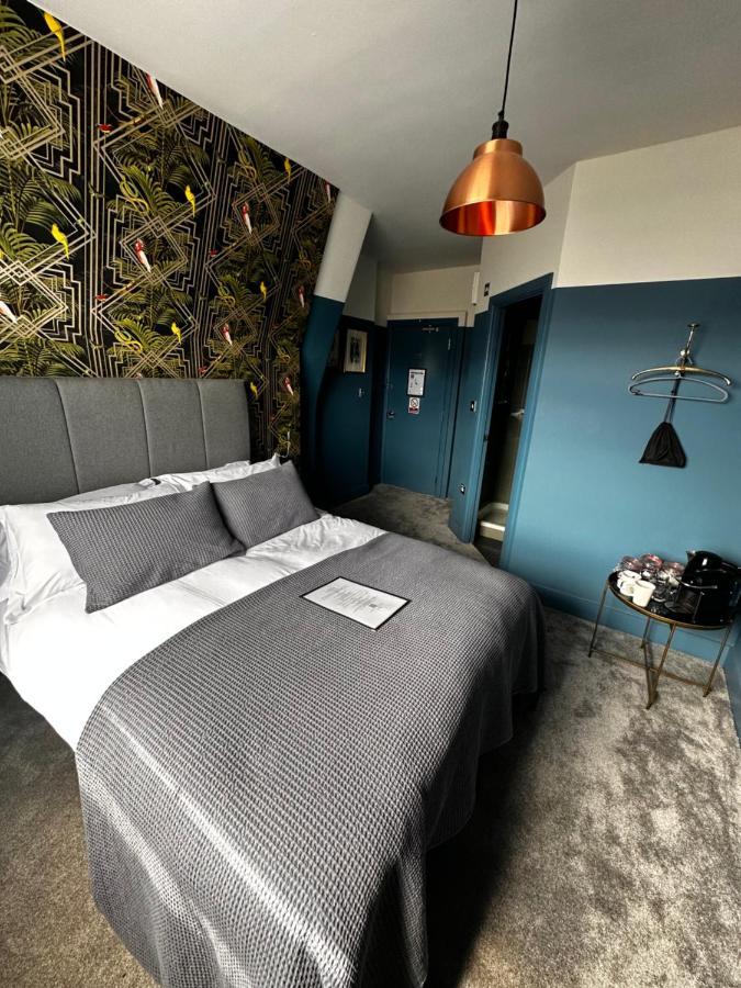 The Crown Rooms Лондон Экстерьер фото