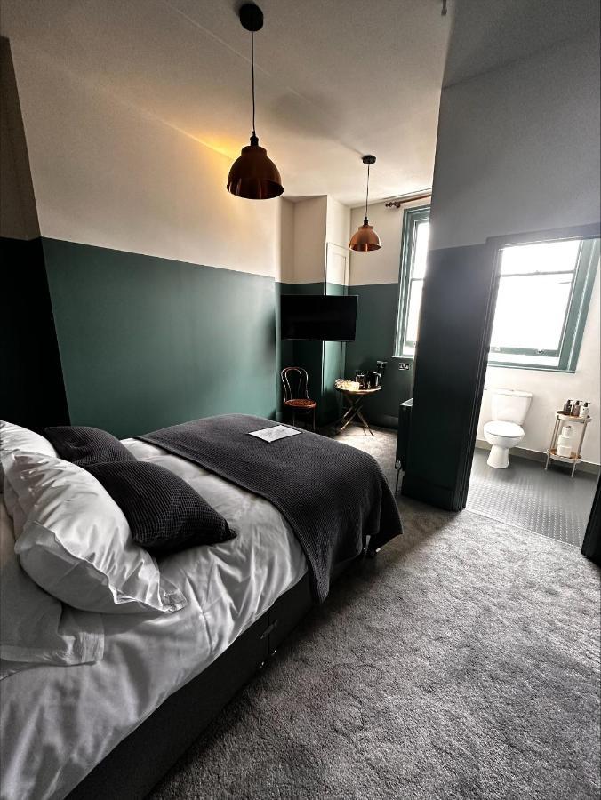 The Crown Rooms Лондон Экстерьер фото