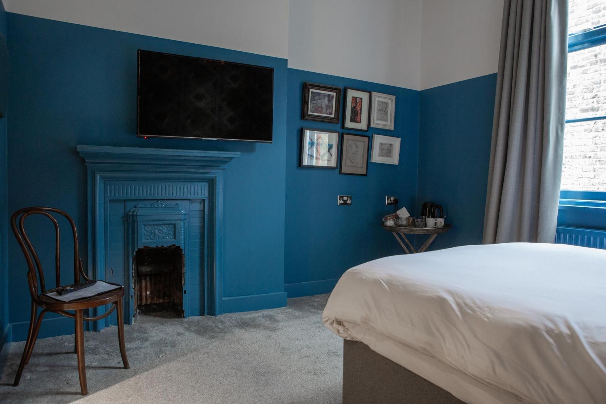 The Crown Rooms Лондон Экстерьер фото