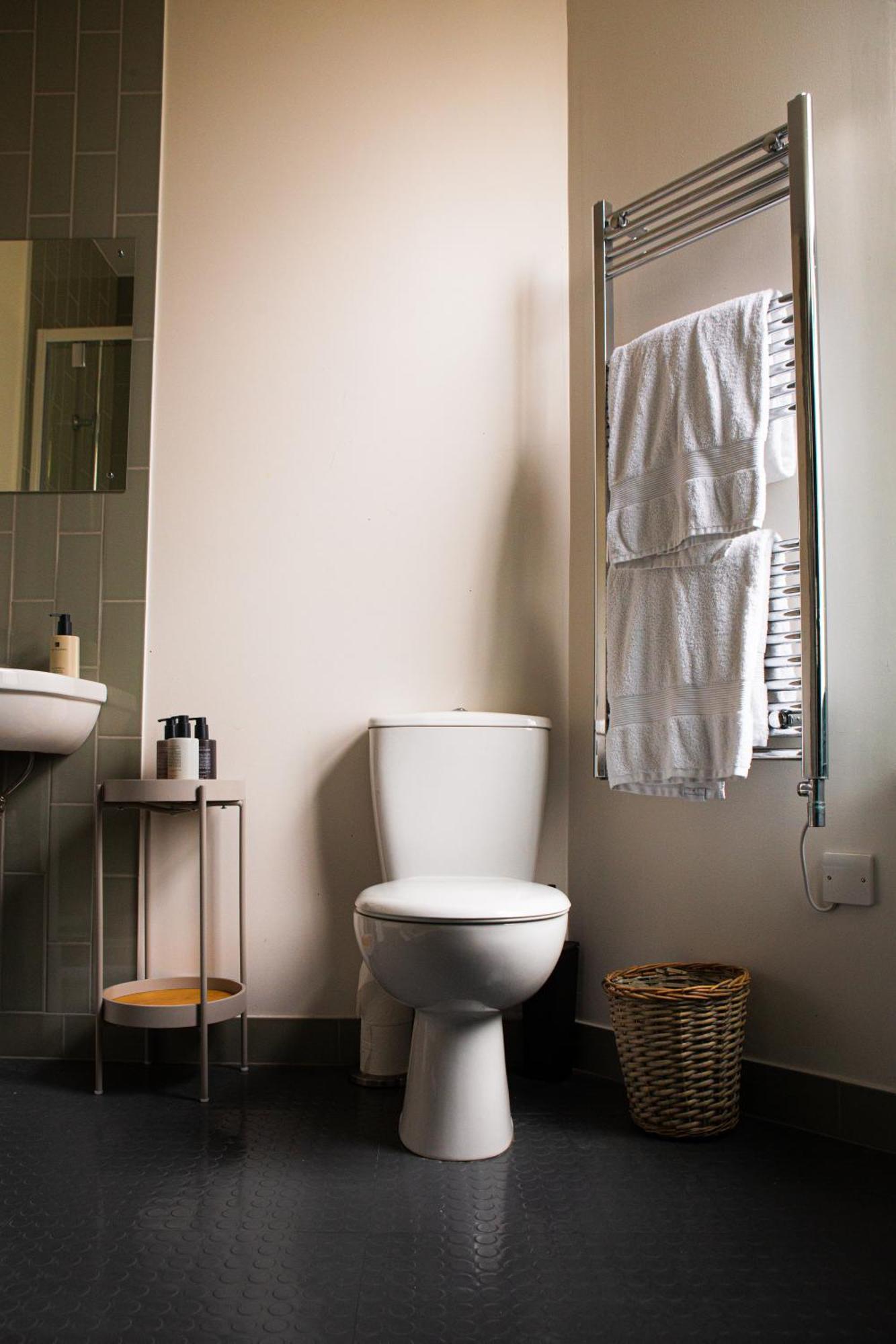 The Crown Rooms Лондон Экстерьер фото