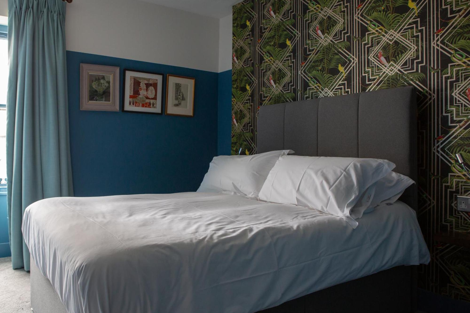 The Crown Rooms Лондон Экстерьер фото