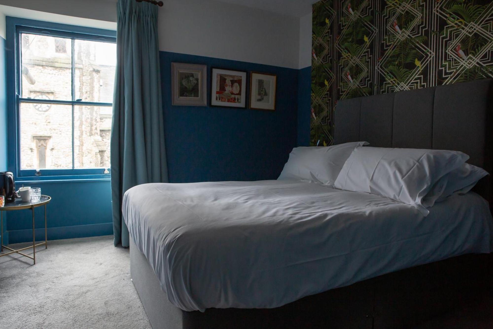The Crown Rooms Лондон Экстерьер фото